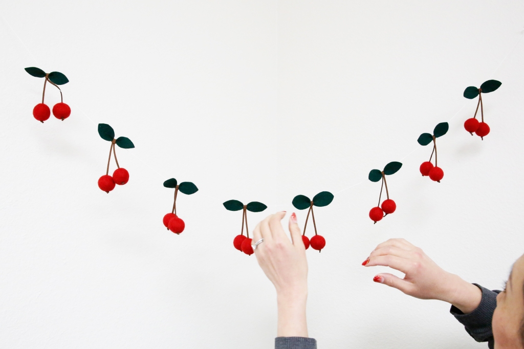 Crafting Sweetness: How to Make a Felt Cherry Garland – Step-by-Step Tutorial